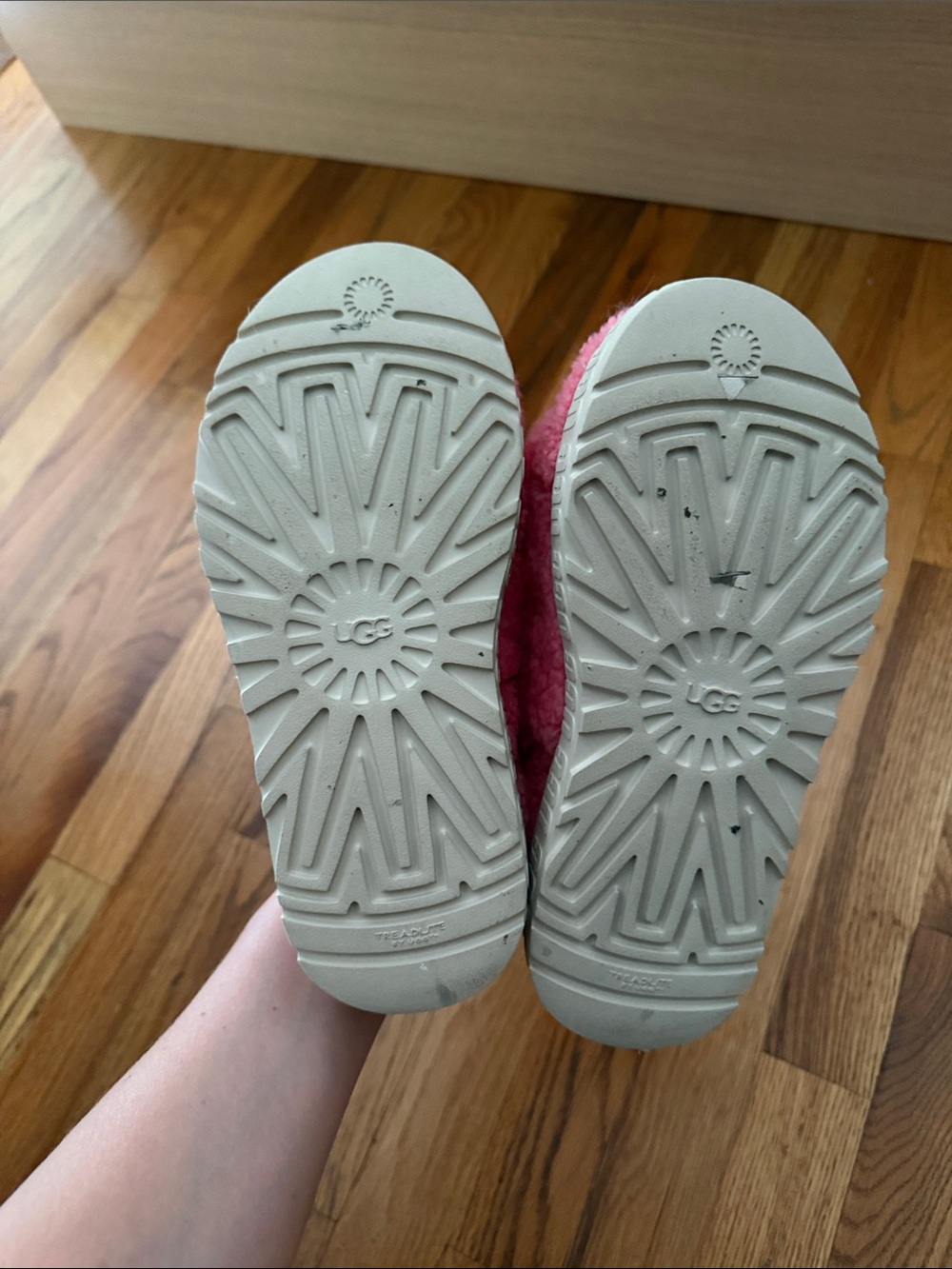 UGG Slippers - Picture 3 of 5